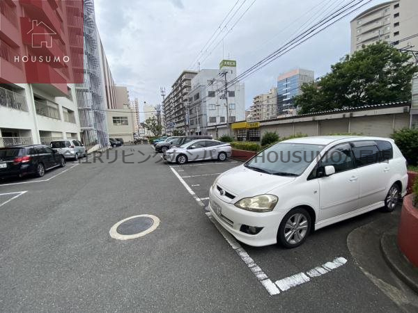 駐車場　駐車場完備です