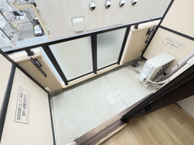 バルコニー　同型タイプの写真です