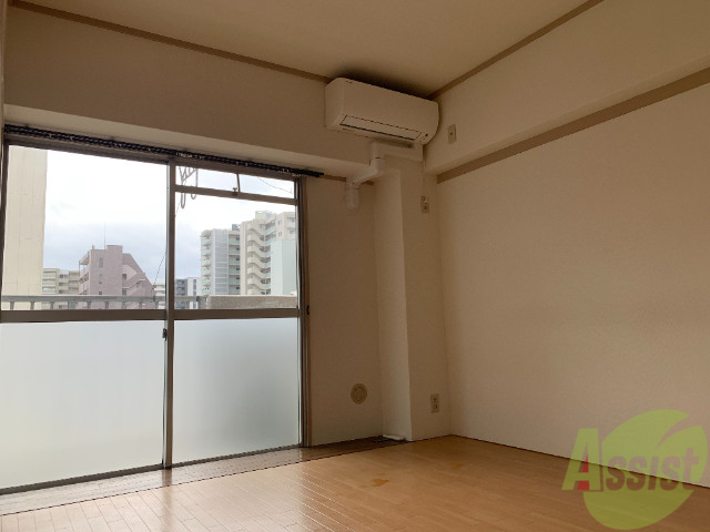 居室・リビング　リビングは、陽当り良好で南向きですよー。