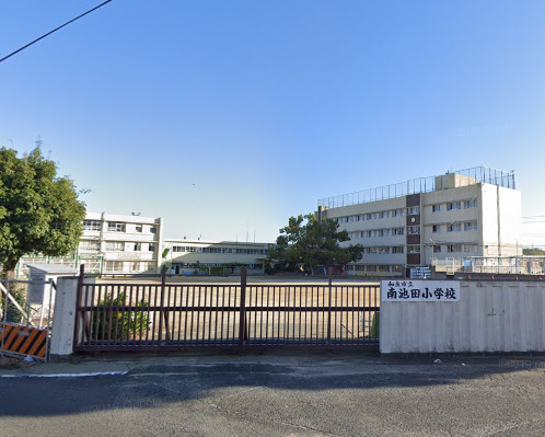 小学校　和泉市立南池田小学校（小学校）まで598m