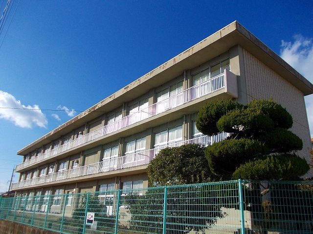 小学校　駅家西小学校（小学校）まで500m