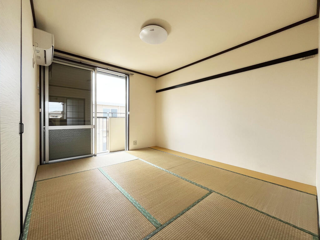 パールハイツ Aの居間写真