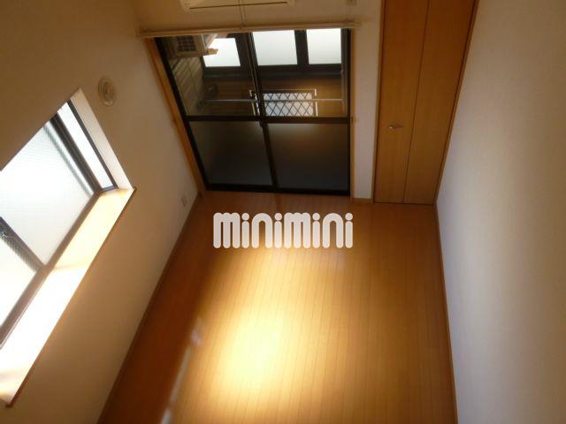 その他設備　ロフトからの居室です