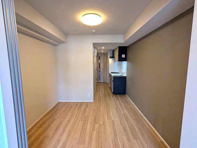 その他部屋・スペース　インターネット無料、ダイニングに床暖房と照明付きです