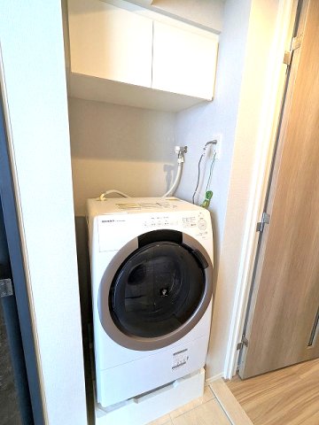 その他設備　802号室のみシャープドラム式洗濯乾燥機付