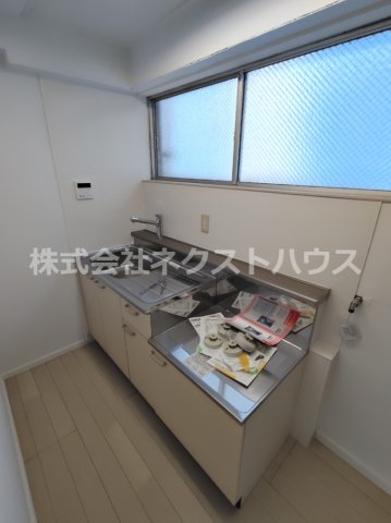 キッチン　リフォーム途中の画像です