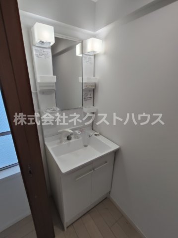 洗面設備　リフォーム途中の画像です