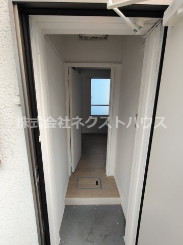 収納　リフォーム途中の画像です