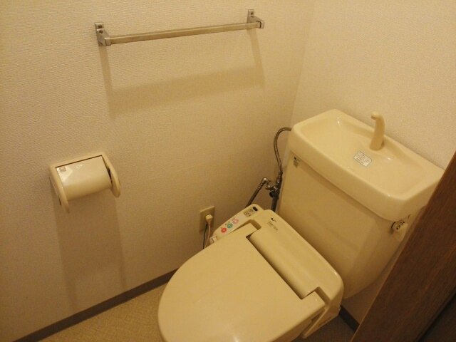 トイレ　トイレもきれいです