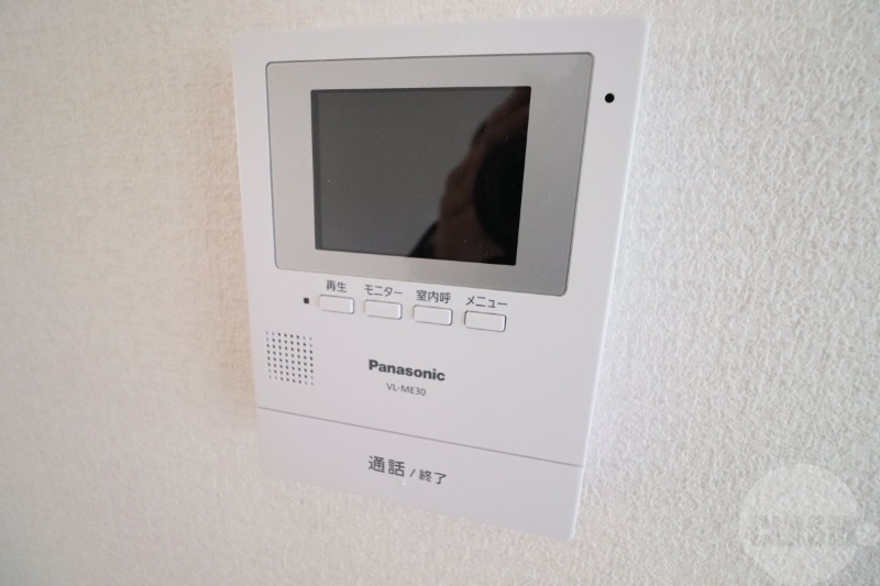 セキュリティ　モニター付インターフォンで安心