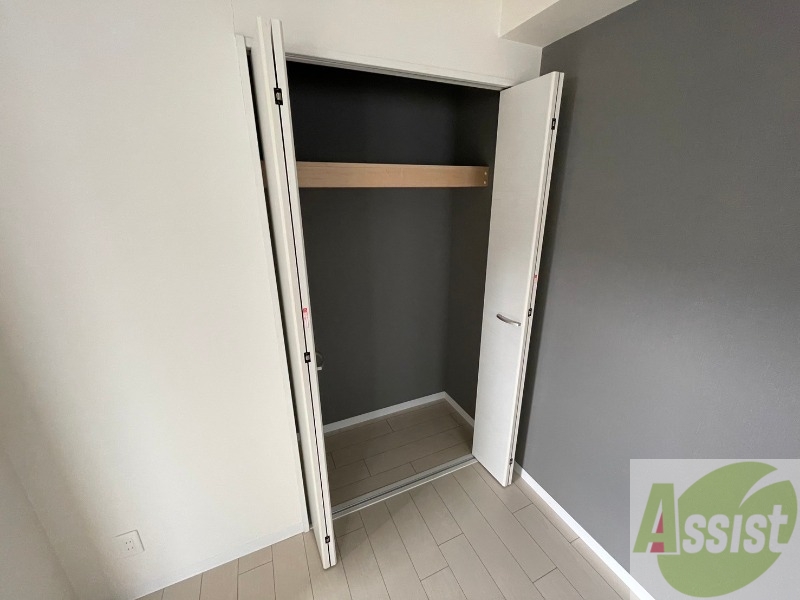 収納　寝室の収納です。部屋がすっきり片付きます。