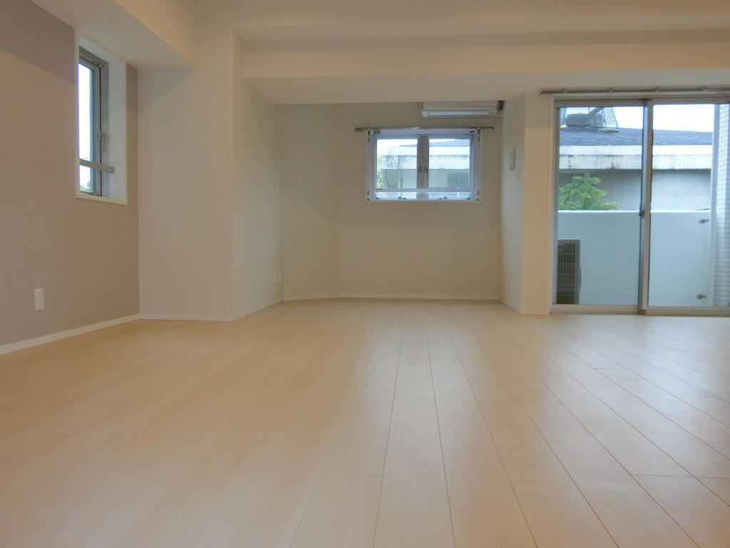 居室・リビング　別の部屋の写真です、現況を優先させていただきます