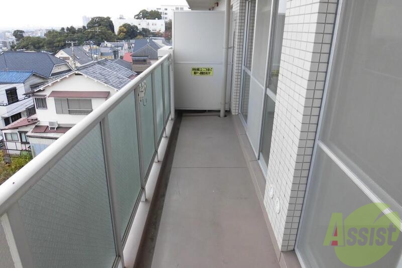 バルコニー　バルコニー広々