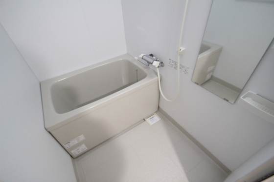 バス・シャワールーム　※別部屋の写真です