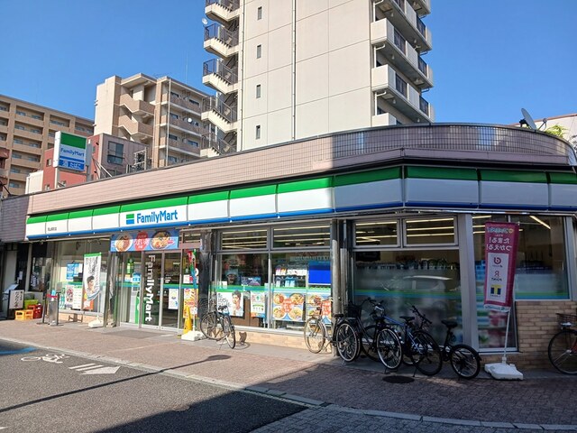 コンビニ　ファミリーマート岡山柳町店（コンビニ）まで237m