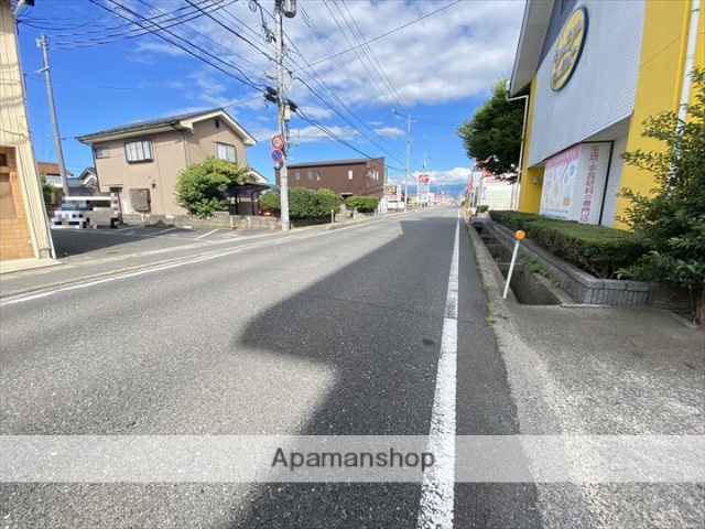 その他　前面道路（その他）まで0m