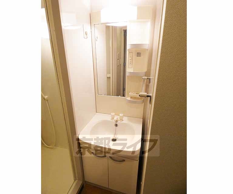 洗面設備　独立洗面台です。