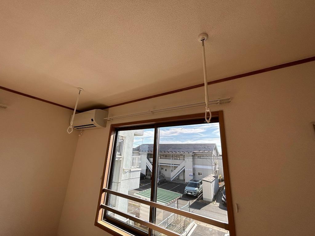 バルコニー　室内物干し