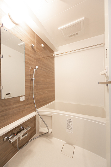 バス・シャワールーム　※写真は同タイプ住戸です。