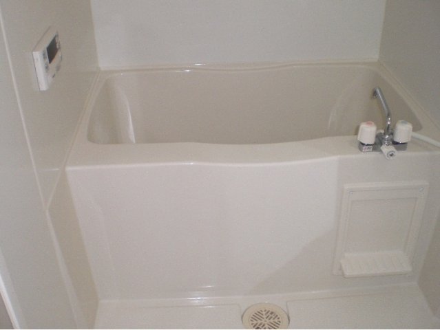 バス・シャワールーム　追炊き機能付き浴槽