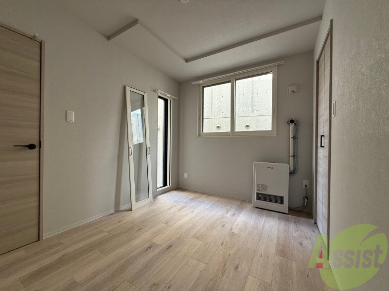 その他部屋・スペース　洋室の家具の配置を考えてみるのも楽しいですよ。