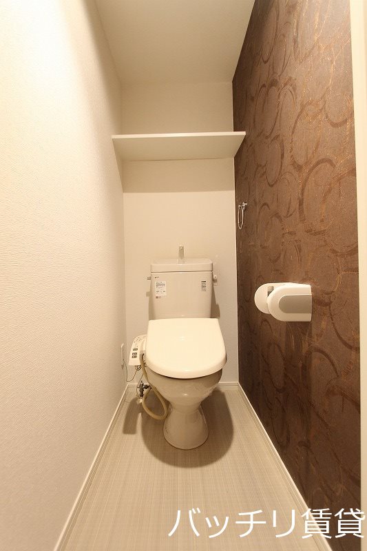 トイレ　同型タイプの為、現状を優先いたします