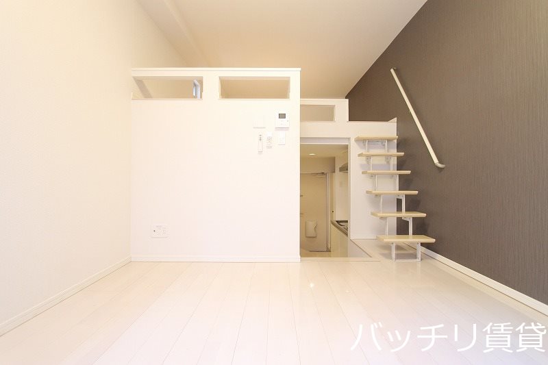 居室・リビング　同型タイプの為、現状を優先いたします