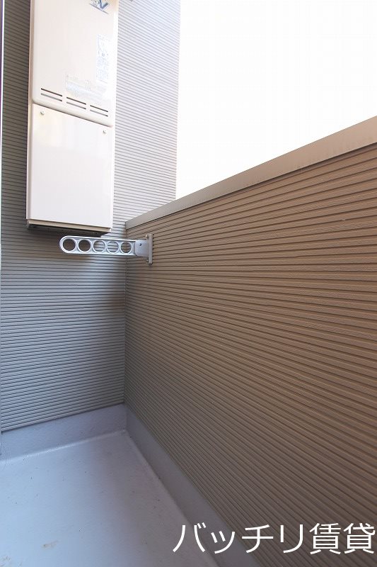 バルコニー　同型タイプの為、現状を優先いたします