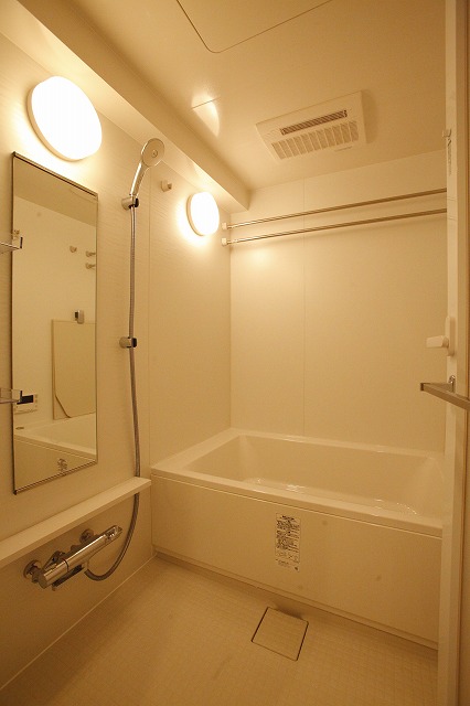 バス・シャワールーム　バス