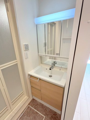 収納　★壁一面のクローゼット収納★