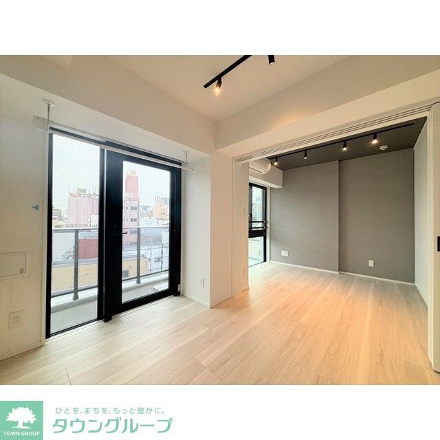 居室・リビング　※同タイプ別住戸写真