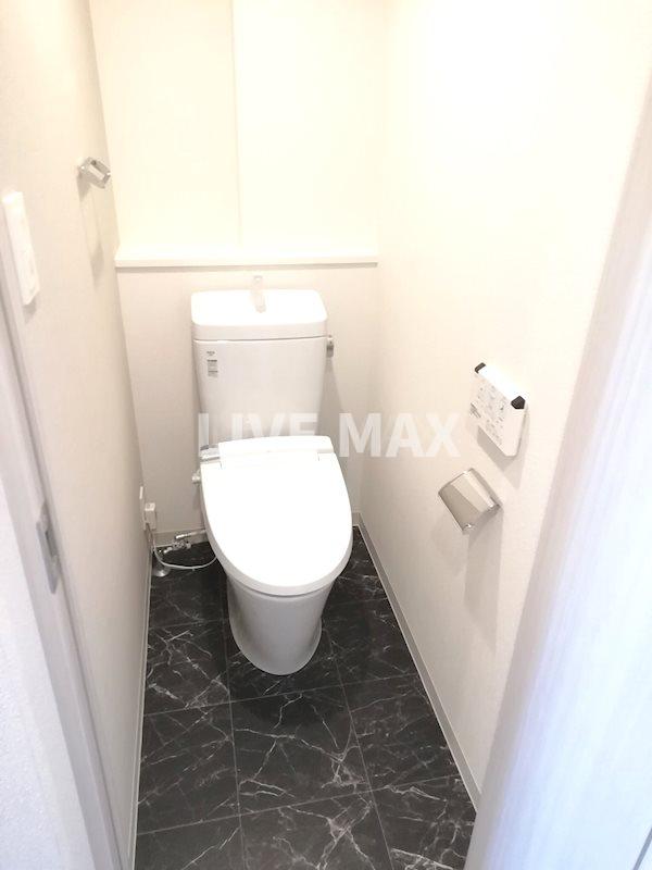 トイレ　ウォシュレット付き