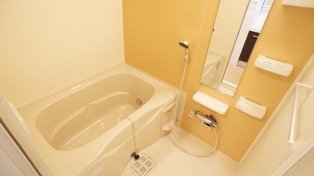 バス・シャワールーム　清潔な浴室！