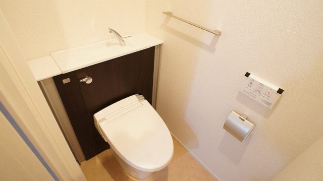 トイレ　シンプルなトイレ！