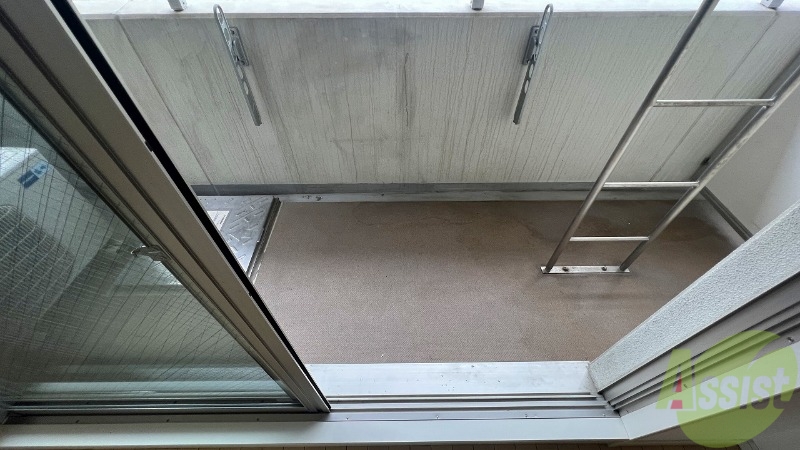 バルコニー　奥行きのあるバルコニーです。