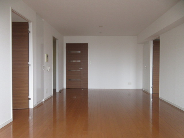 居室・リビング　別号室参考写真