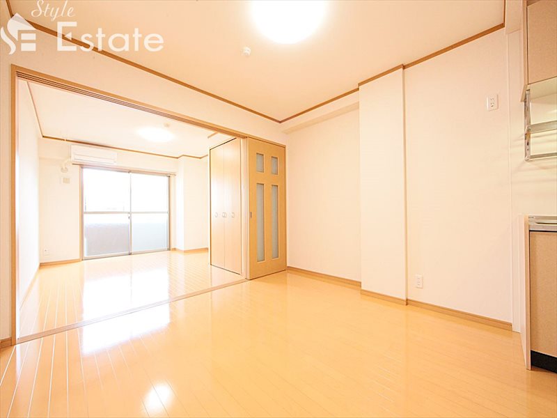 居室・リビング　内装