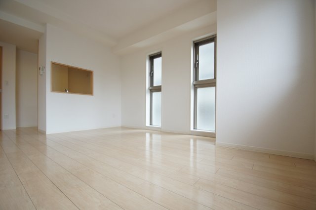 居室・リビング　2面採光のお部屋です。