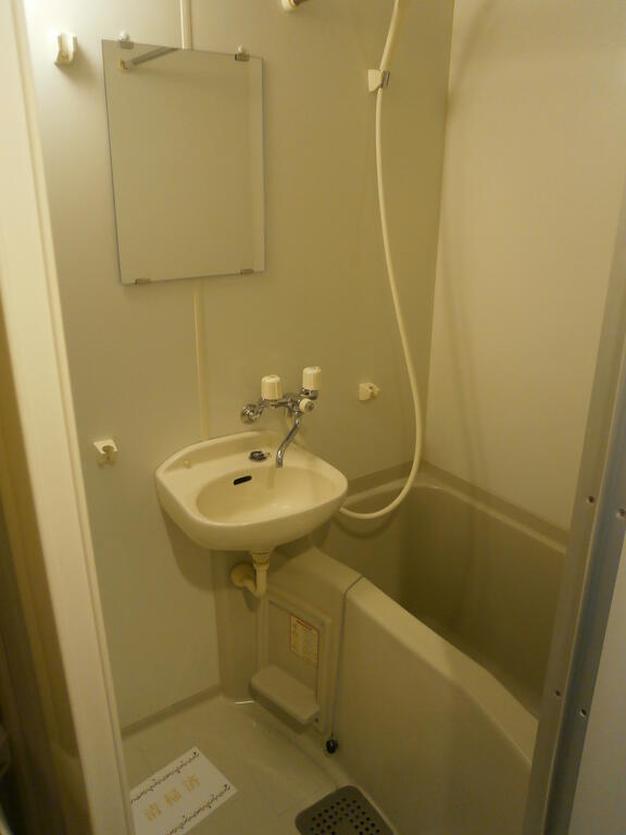 バス・シャワールーム　浴室換気乾燥機能付きバスルーム