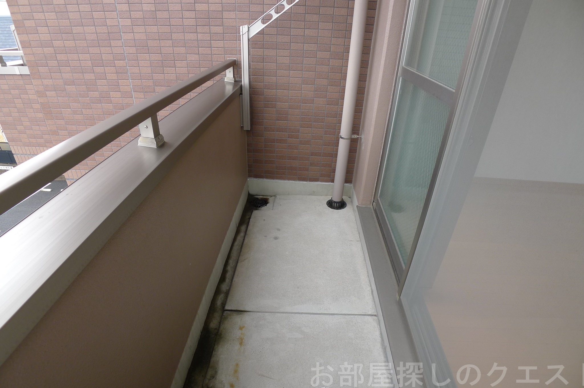 バルコニー　（写真は同タイプ）