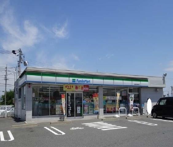 コンビニ　ファミリーマート名四桑名長島町（コンビニ）まで650m