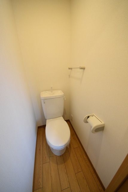 トイレ　バストイレ別