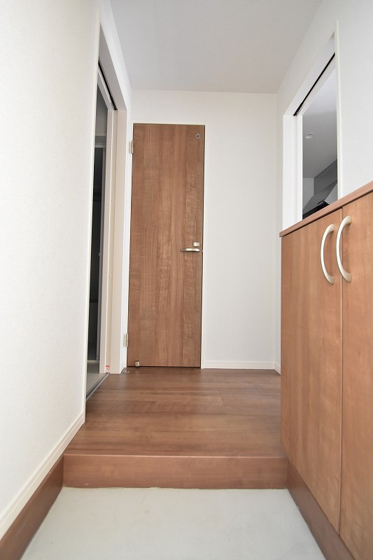 玄関　お問合せはシティホーム海田センター　082-821-2227