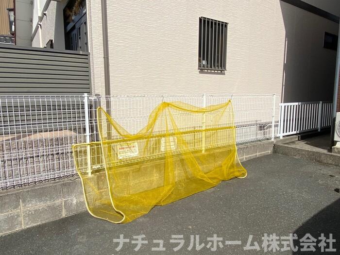 その他　敷地内ゴミ出し場所