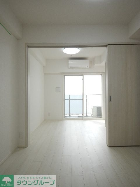 居室・リビング　ゆったり過ごせる居間です