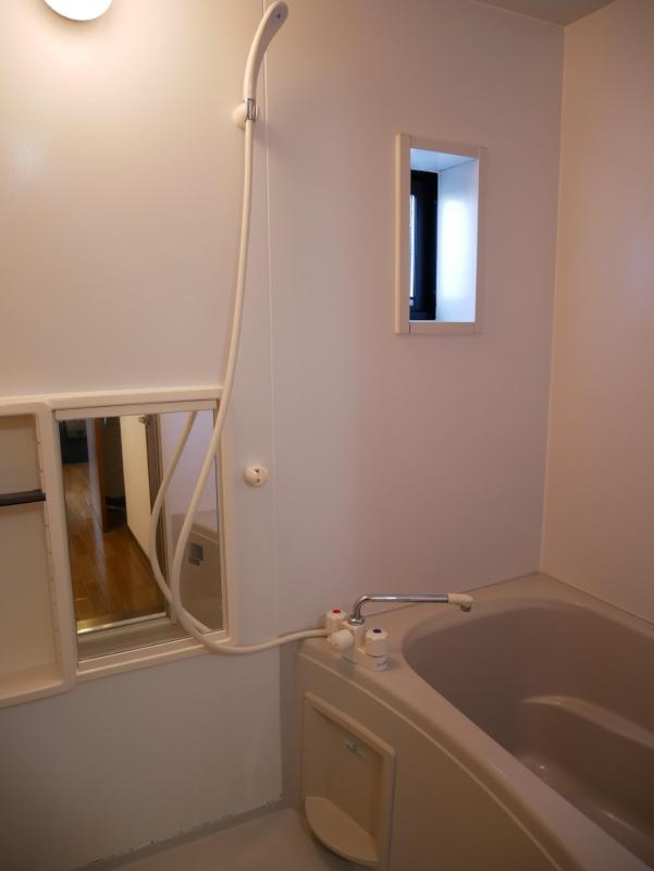 バス・シャワールーム　浴室