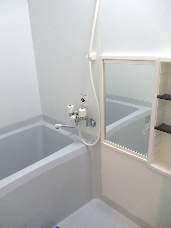 バス・シャワールーム　風呂