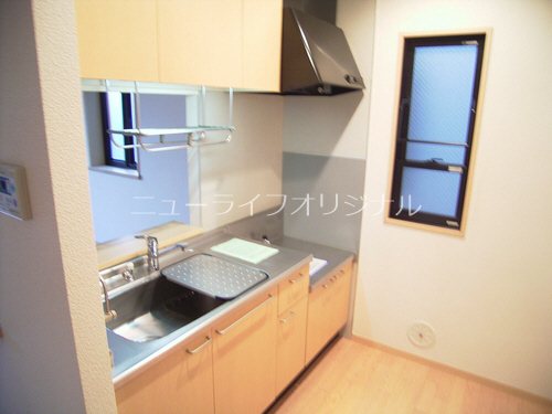 キッチン　実際の仕様とは異なる可能性があります。