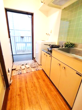 キッチン　※写真は別室です