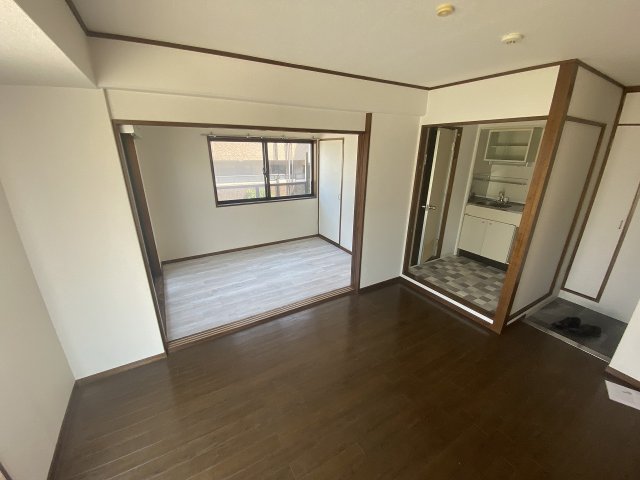 居室・リビング　エアコン付きで初期費用を抑えられます☆